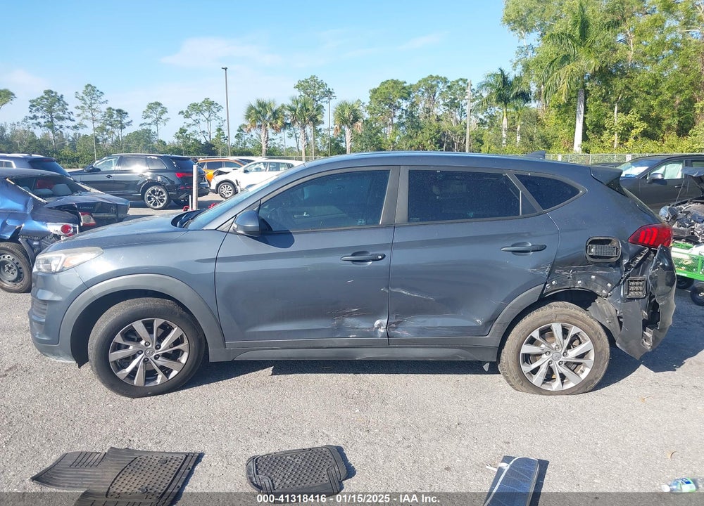 2019 HYUNDAI TUCSON SE VIN: KM8J23A43KU957196