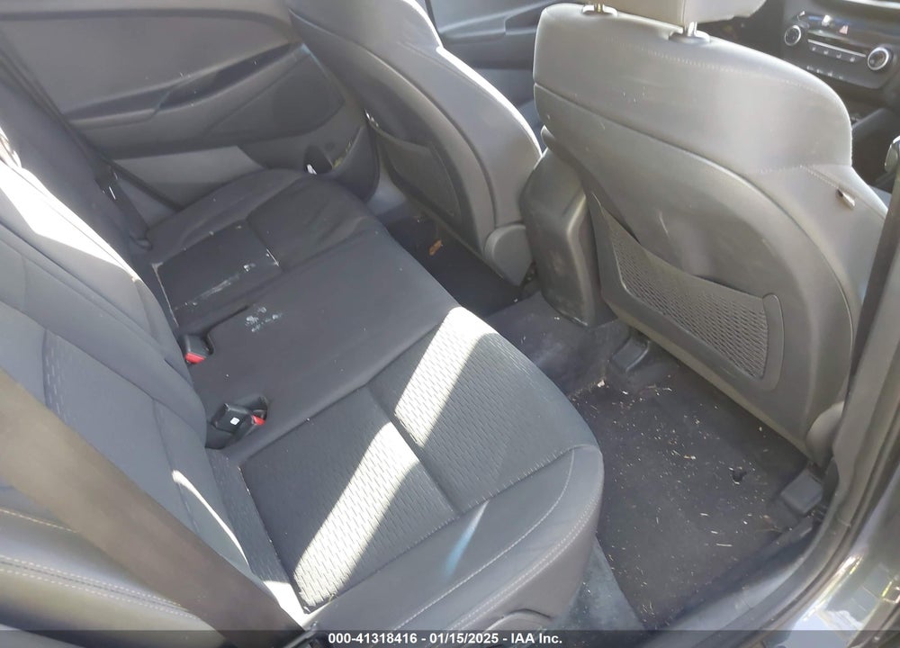 2019 HYUNDAI TUCSON SE VIN: KM8J23A43KU957196