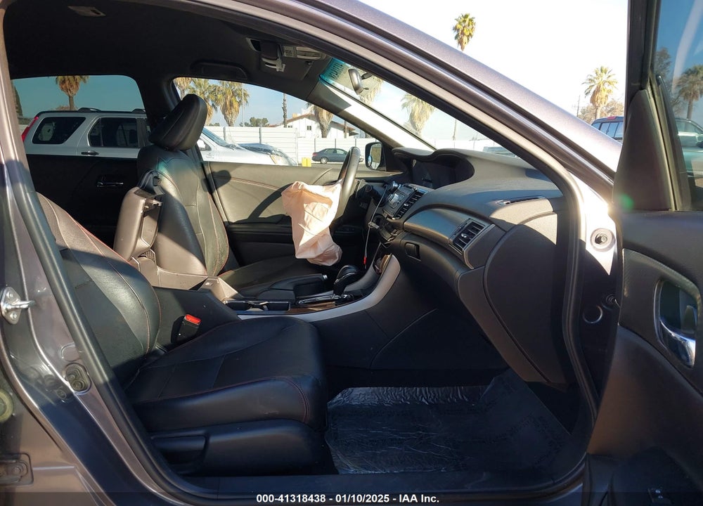 2017 HONDA ACCORD VIN: 1HGCR2F10HA260078