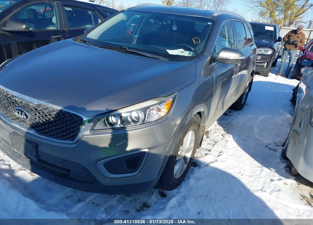 2016 KIA SORENTO 2.4L LX VIN: 5XYPGDA37GG132980