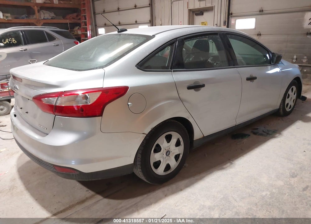 2013 FORD FOCUS VIN: 1FADP3E25DL379872