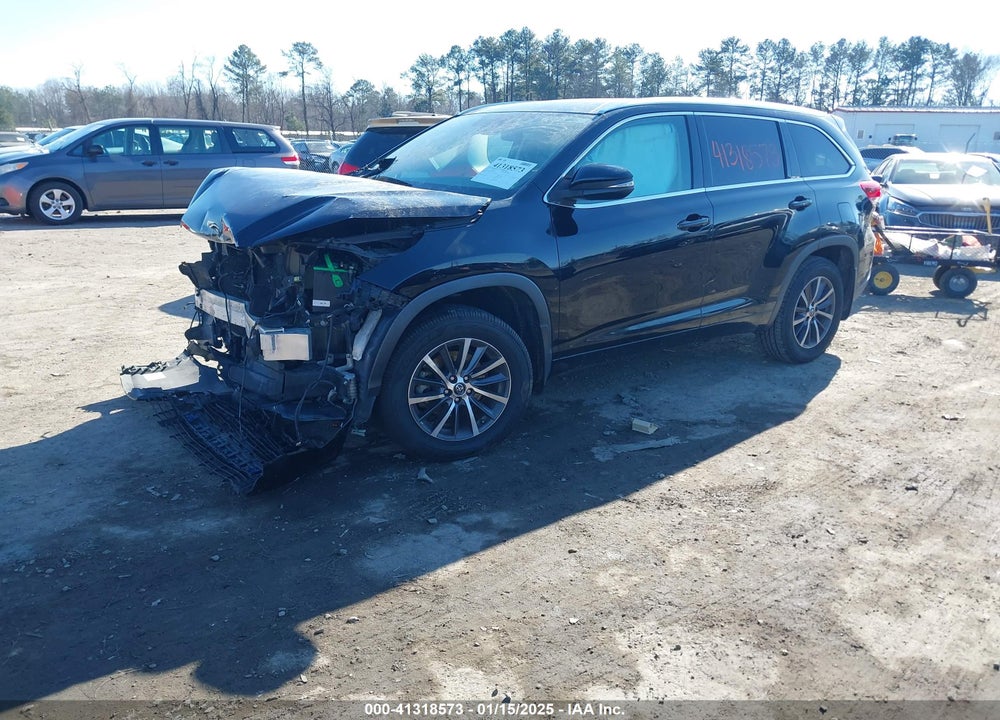 2017 TOYOTA HIGHLANDER XLE VIN: 5TDJZRFH2HS391365