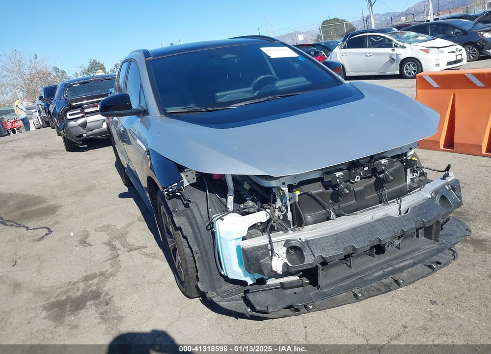 2024 TOYOTA BZ4X XLE VIN: JTMAAAAA5RA033291