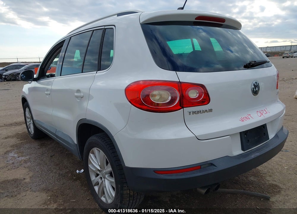 2009 VOLKSWAGEN TIGUAN SE VIN: WVGAV75NX9W528508