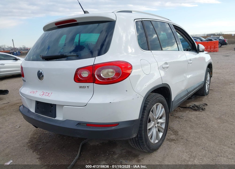 2009 VOLKSWAGEN TIGUAN SE VIN: WVGAV75NX9W528508