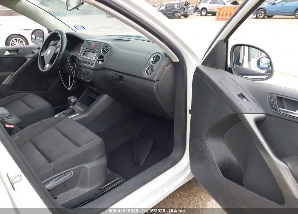 2009 VOLKSWAGEN TIGUAN SE VIN: WVGAV75NX9W528508