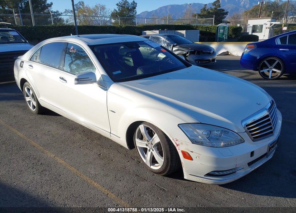2012 MERCEDES-BENZ S 550 VIN: WDDNG7DB2CA471013