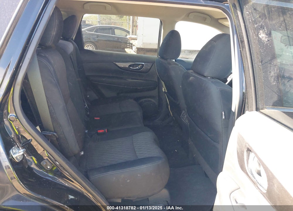 2019 NISSAN ROGUE S VIN: 5N1AT2MT6KC720332