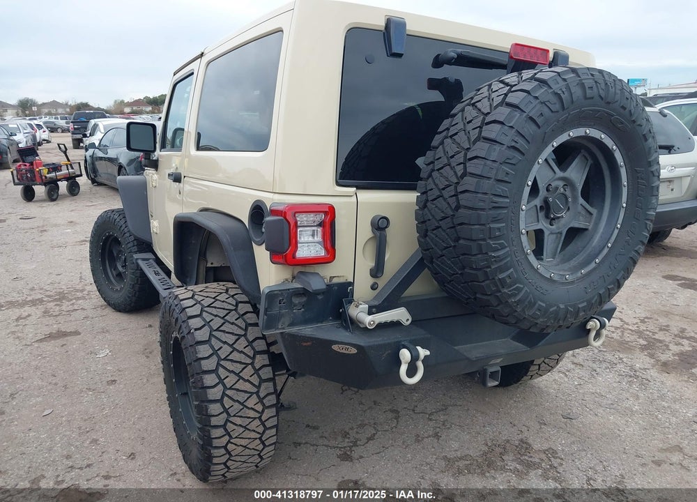 2011 JEEP WRANGLER SAHARA VIN: 1J4AA5D1XBL634042
