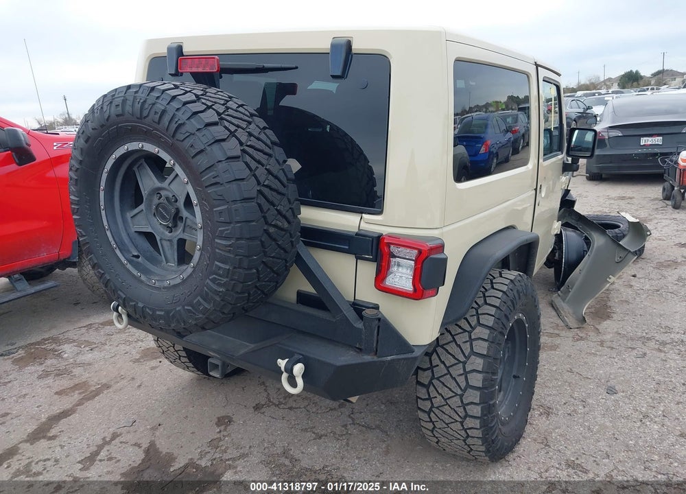 2011 JEEP WRANGLER SAHARA VIN: 1J4AA5D1XBL634042
