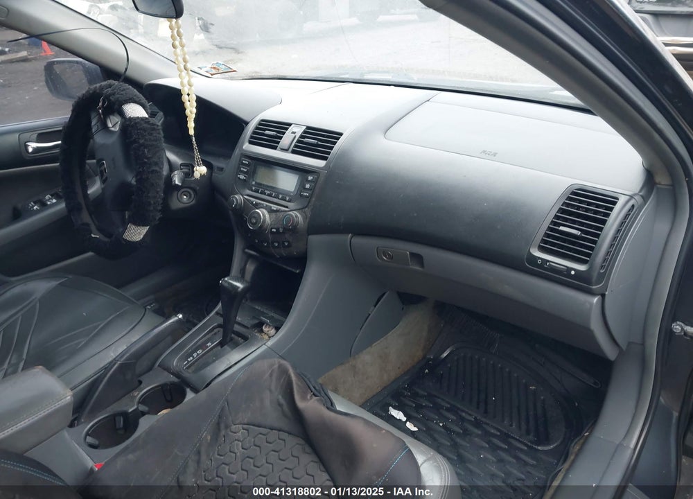 2005 HONDA ACCORD 2.4 LX VIN: 3HGCM56495G705084