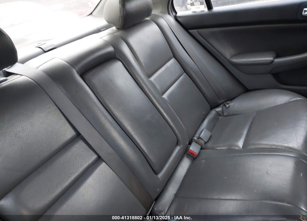 2005 HONDA ACCORD 2.4 LX VIN: 3HGCM56495G705084