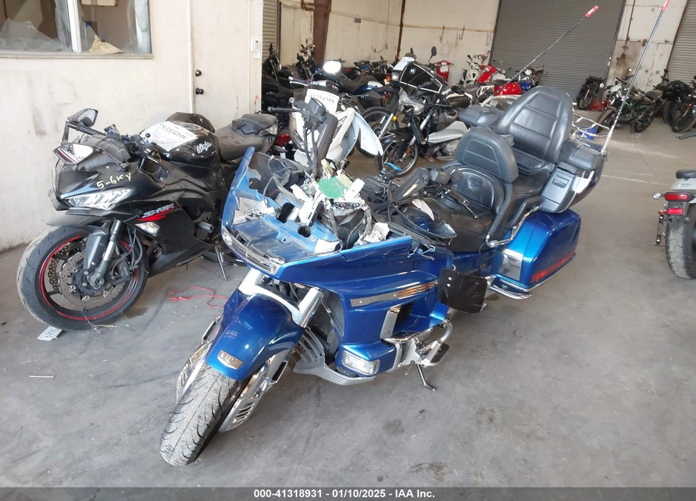 1992 HONDA GL1500 A VIN: 1HFSC221XNA400074