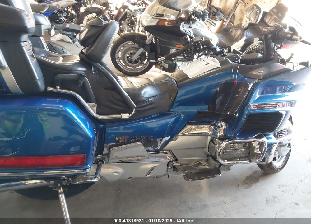 1992 HONDA GL1500 A VIN: 1HFSC221XNA400074
