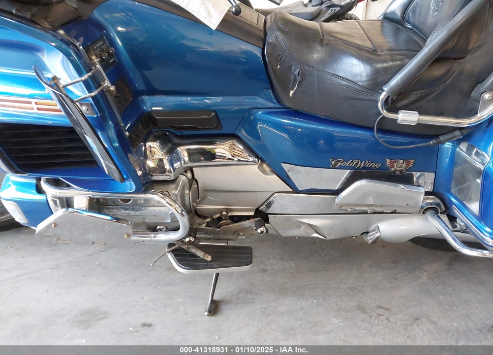 1992 HONDA GL1500 A VIN: 1HFSC221XNA400074