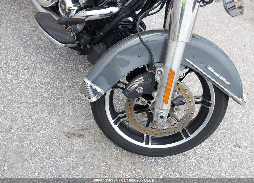 2022 HARLEY-DAVIDSON FLHR VIN: 1HD1FBC11NB653725