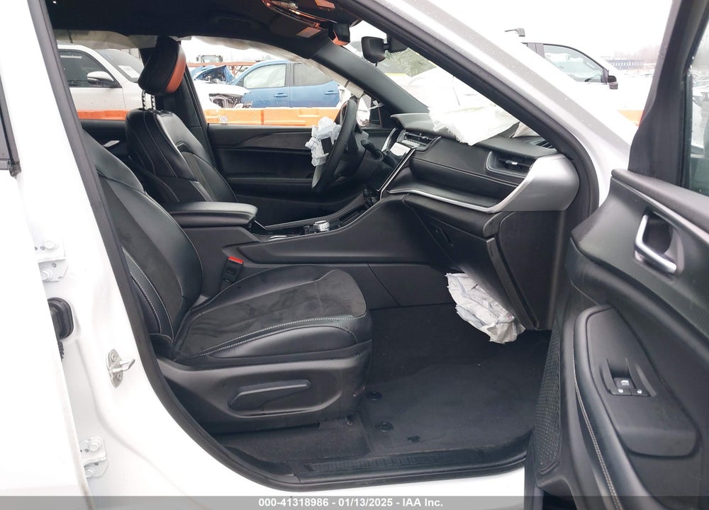 2023 JEEP GRAND CHEROKEE L VIN: 1C4RJKAG6P8824379