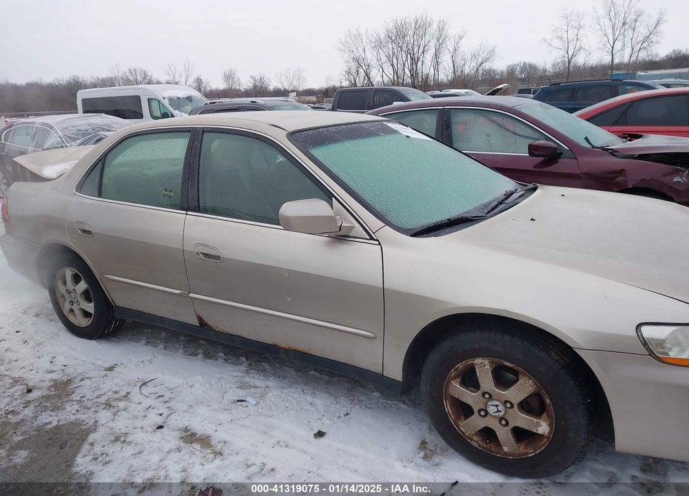 2000 HONDA ACCORD SDN VIN: JHMCG5676YC042093