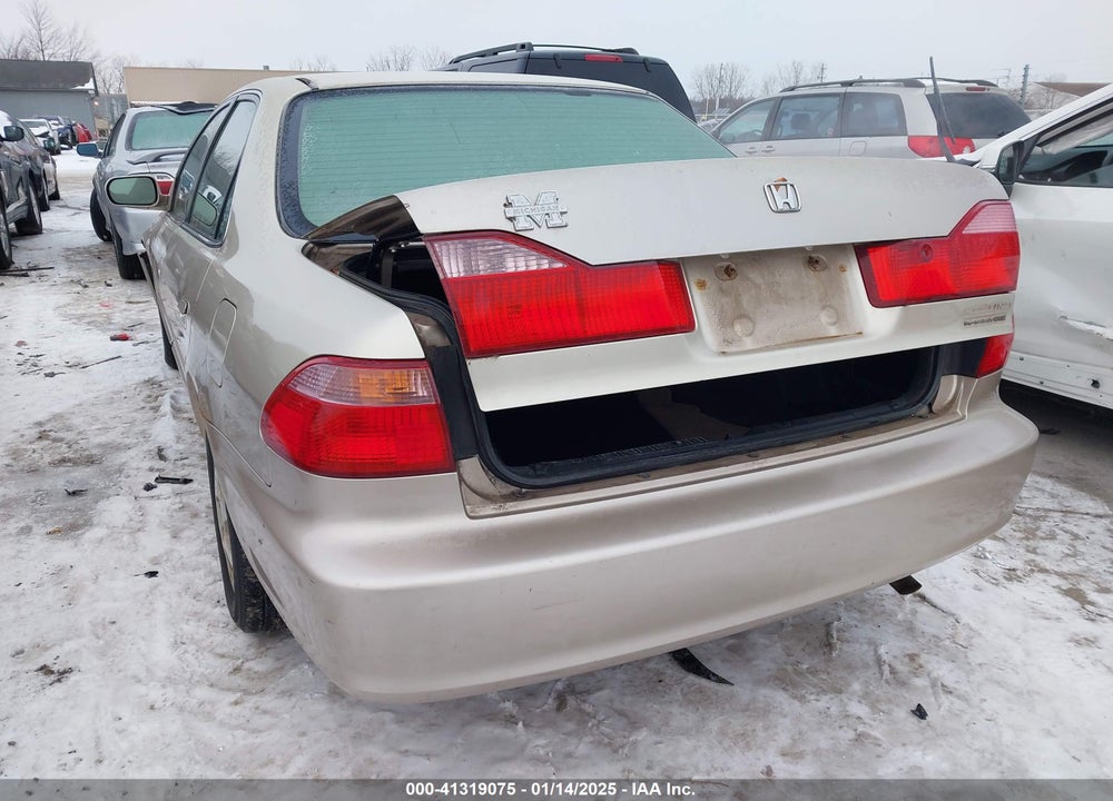 2000 HONDA ACCORD SDN VIN: JHMCG5676YC042093