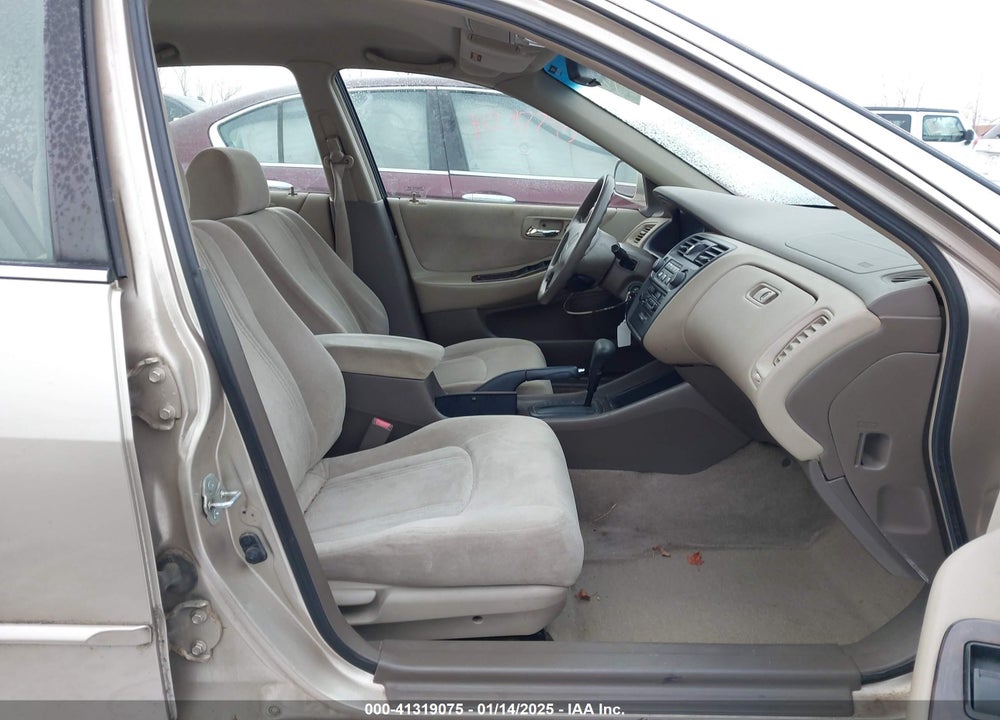 2000 HONDA ACCORD SDN VIN: JHMCG5676YC042093