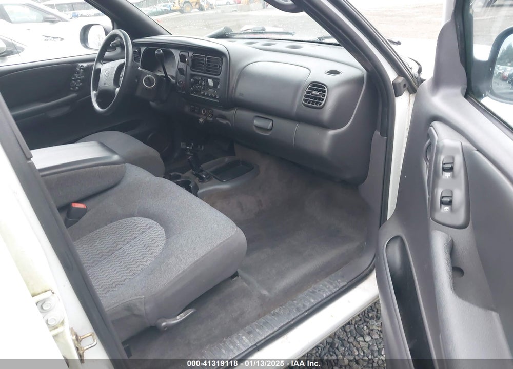 2000 DODGE DURANGO VIN: 1B4HS28N0YF199470
