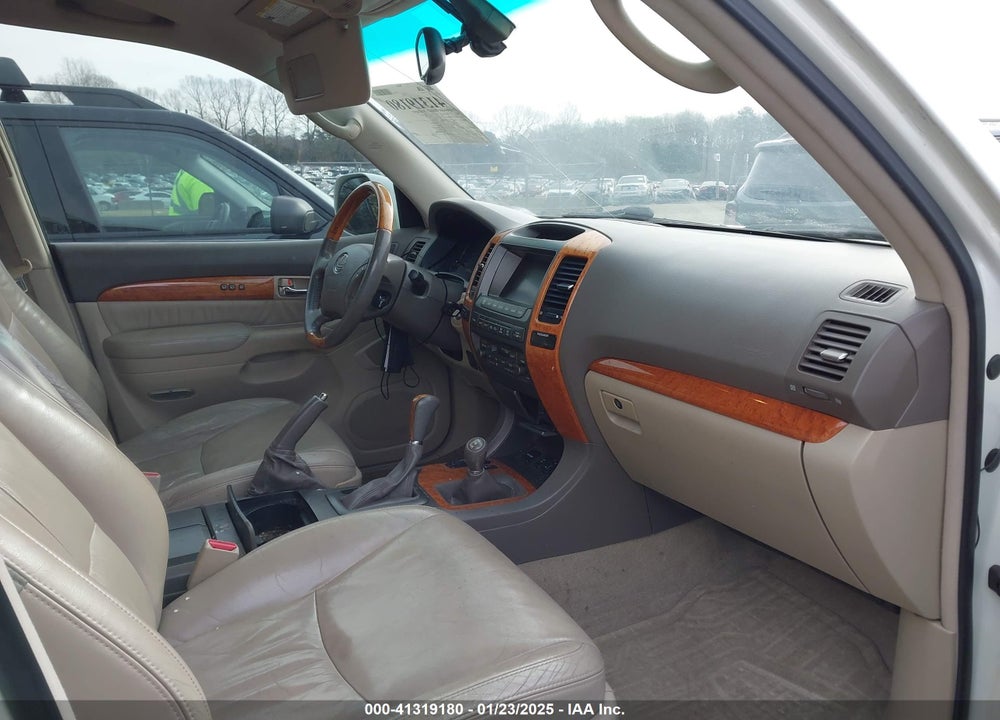 2005 LEXUS GX 470 VIN: JTJBT20X450092193
