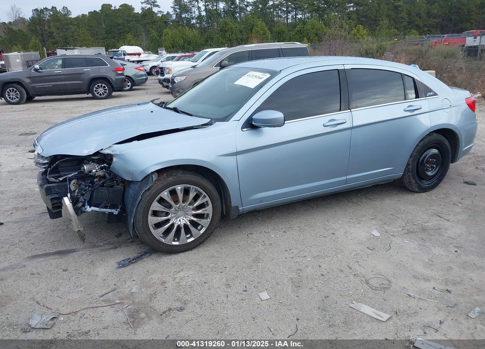 2013 CHRYSLER 200 VIN: 1C3CCBBB4DN573530