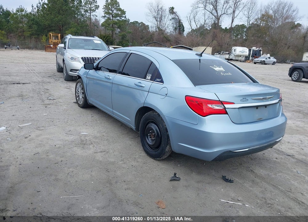 2013 CHRYSLER 200 VIN: 1C3CCBBB4DN573530