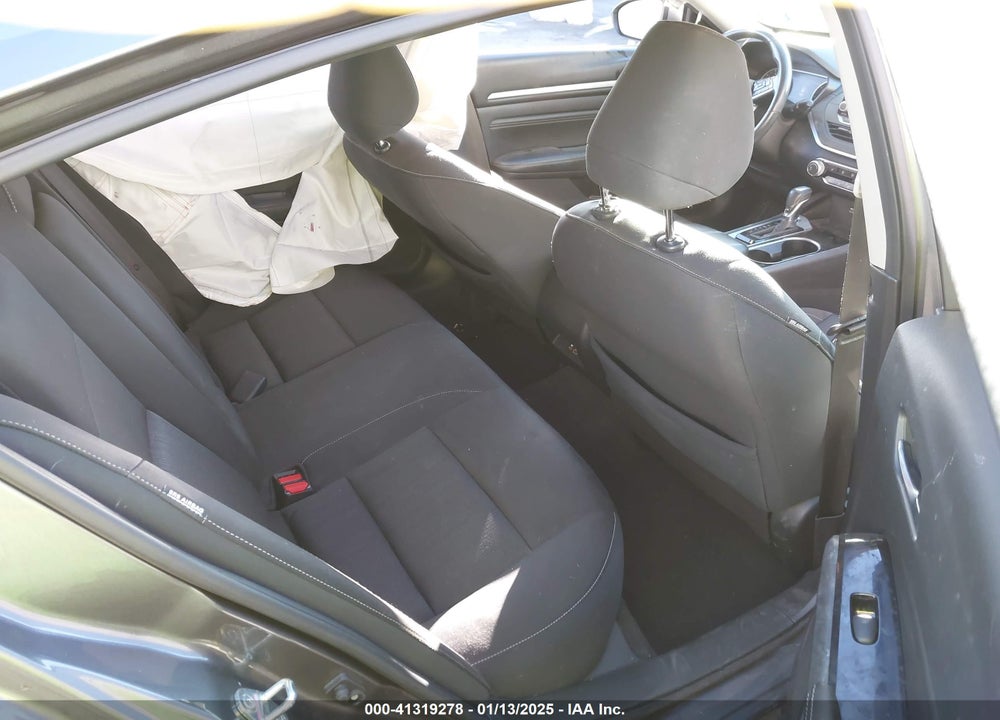 2021 NISSAN ALTIMA SV FWD VIN: 1N4BL4DV3MN304547