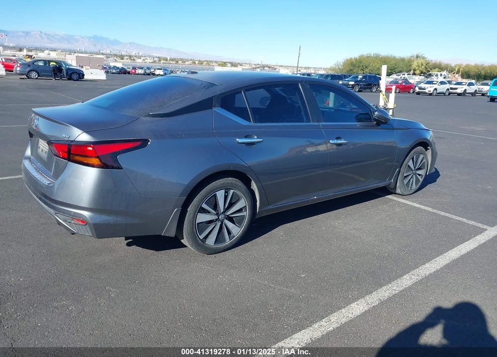2021 NISSAN ALTIMA SV FWD VIN: 1N4BL4DV3MN304547
