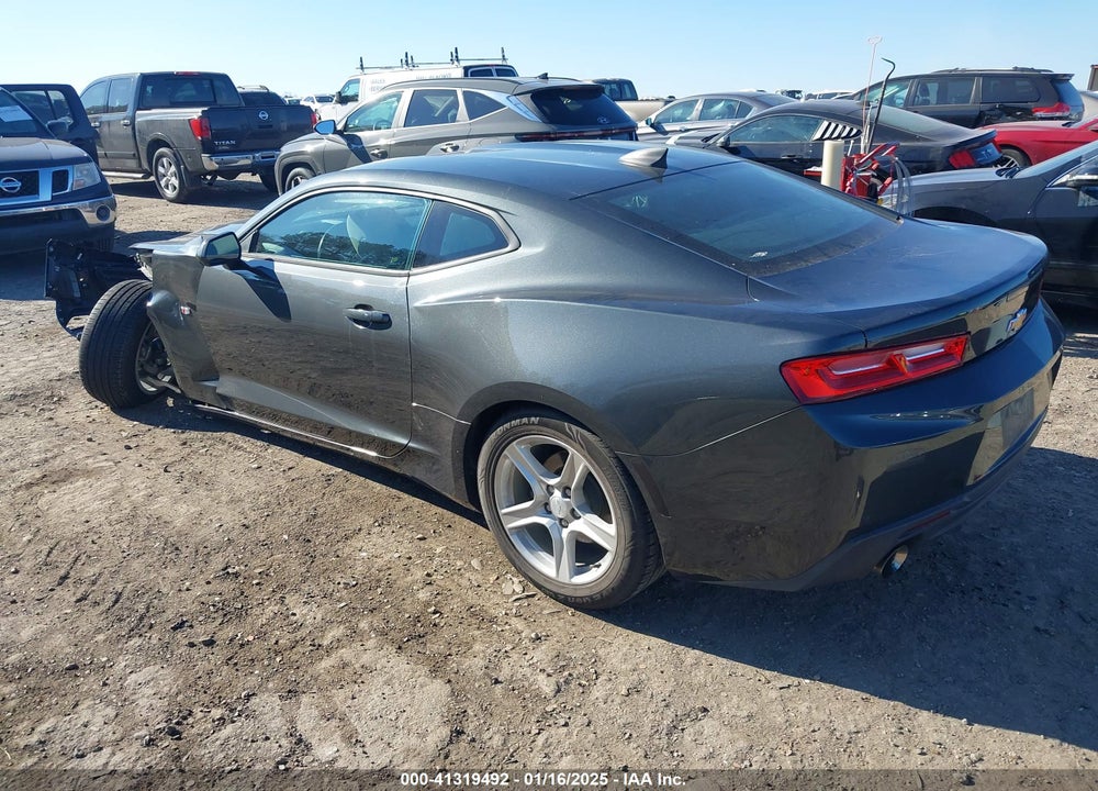 2017 CHEVROLET CAMARO VIN: 1G1FB1RSXH0122061
