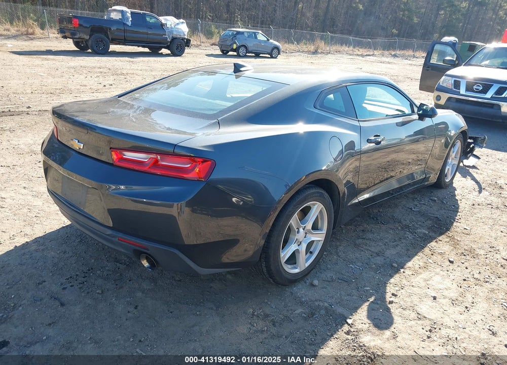 2017 CHEVROLET CAMARO VIN: 1G1FB1RSXH0122061