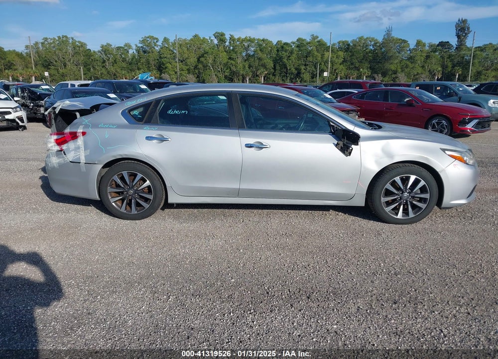 2017 NISSAN ALTIMA VIN: 1N4AL3APXHC142770