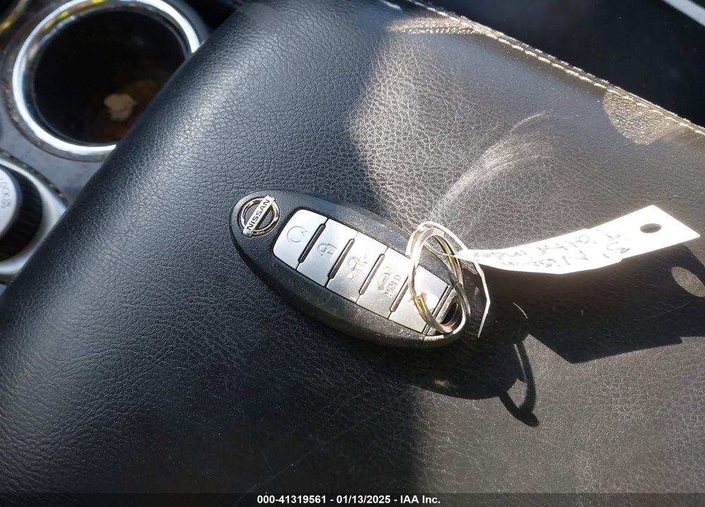 2013 NISSAN PATHFINDER SL VIN: 5N1AR2MM5DC603447