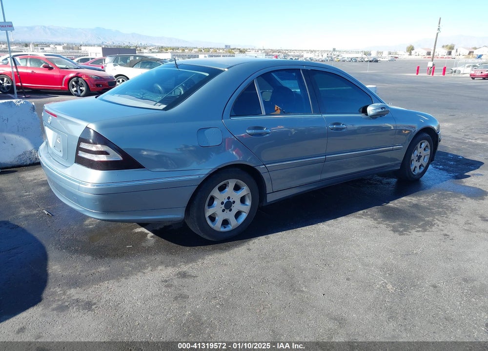 2005 MERCEDES-BENZ C 240 LUXURY VIN: WDBRF61J85A764789