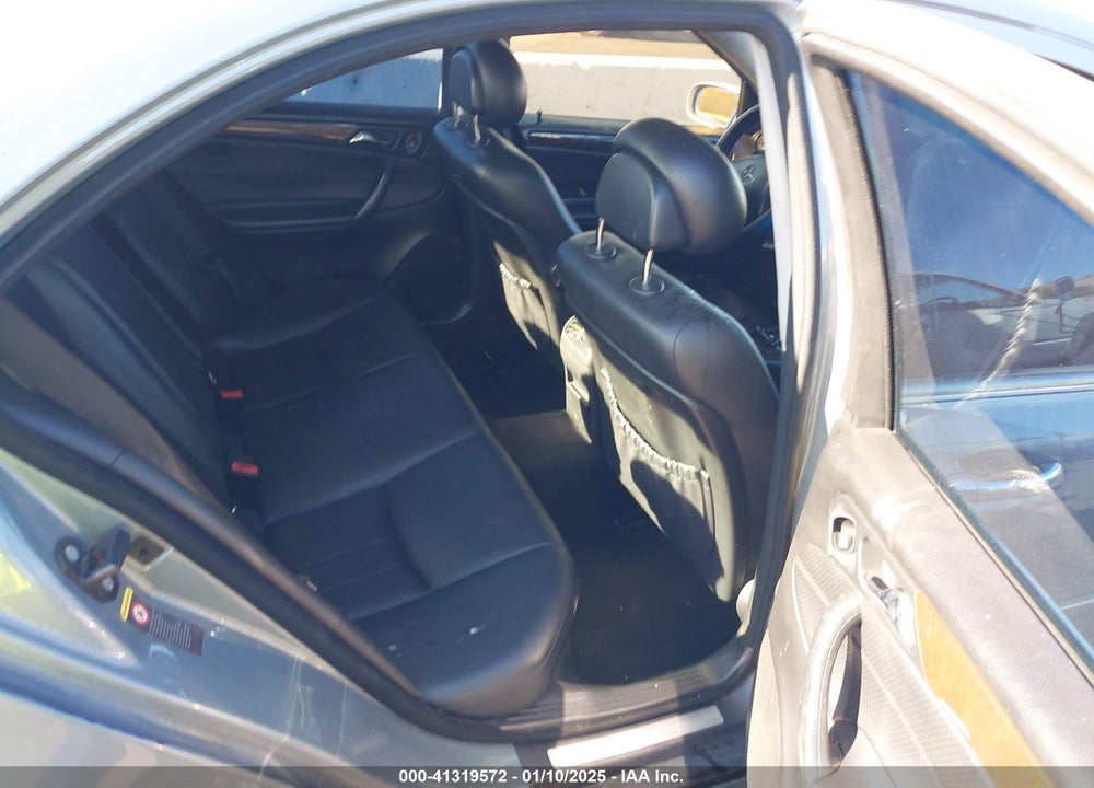 2005 MERCEDES-BENZ C 240 LUXURY VIN: WDBRF61J85A764789