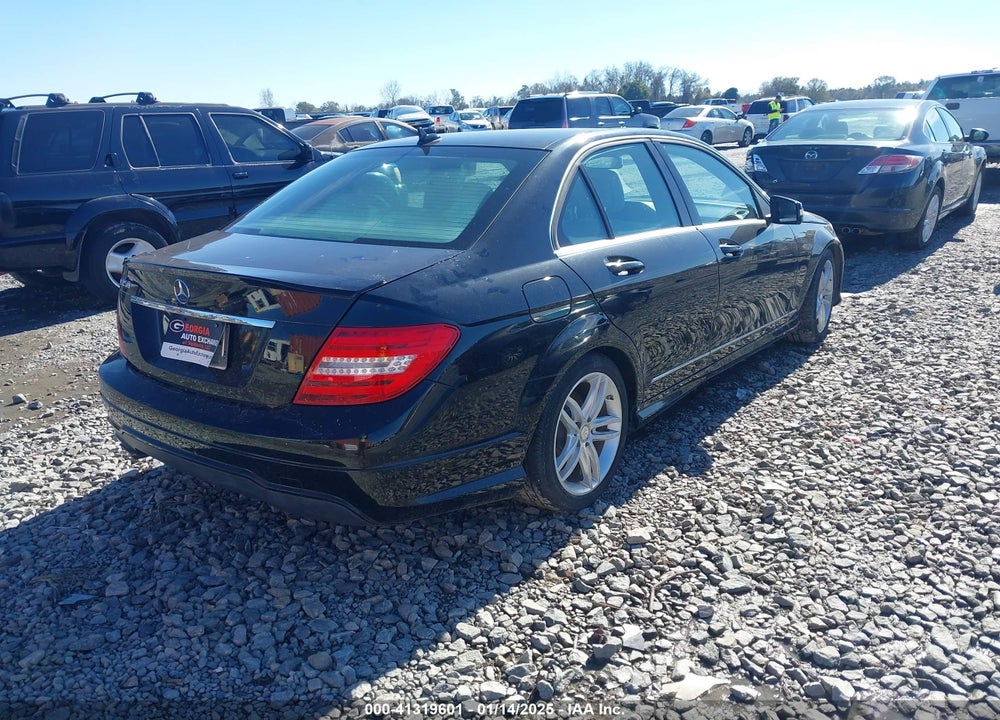 2013 MERCEDES-BENZ C 250 LUXURY/SPORT VIN: WDDGF4HBXDA763238