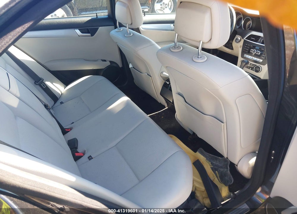 2013 MERCEDES-BENZ C 250 LUXURY/SPORT VIN: WDDGF4HBXDA763238