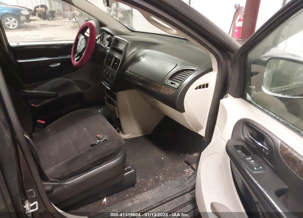2011 DODGE GRAND CARAVAN EXPRESS VIN: 2D4RN4DG6BR632634