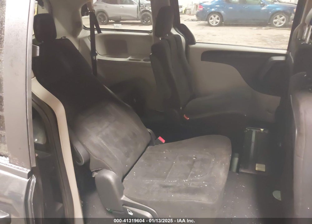 2011 DODGE GRAND CARAVAN EXPRESS VIN: 2D4RN4DG6BR632634