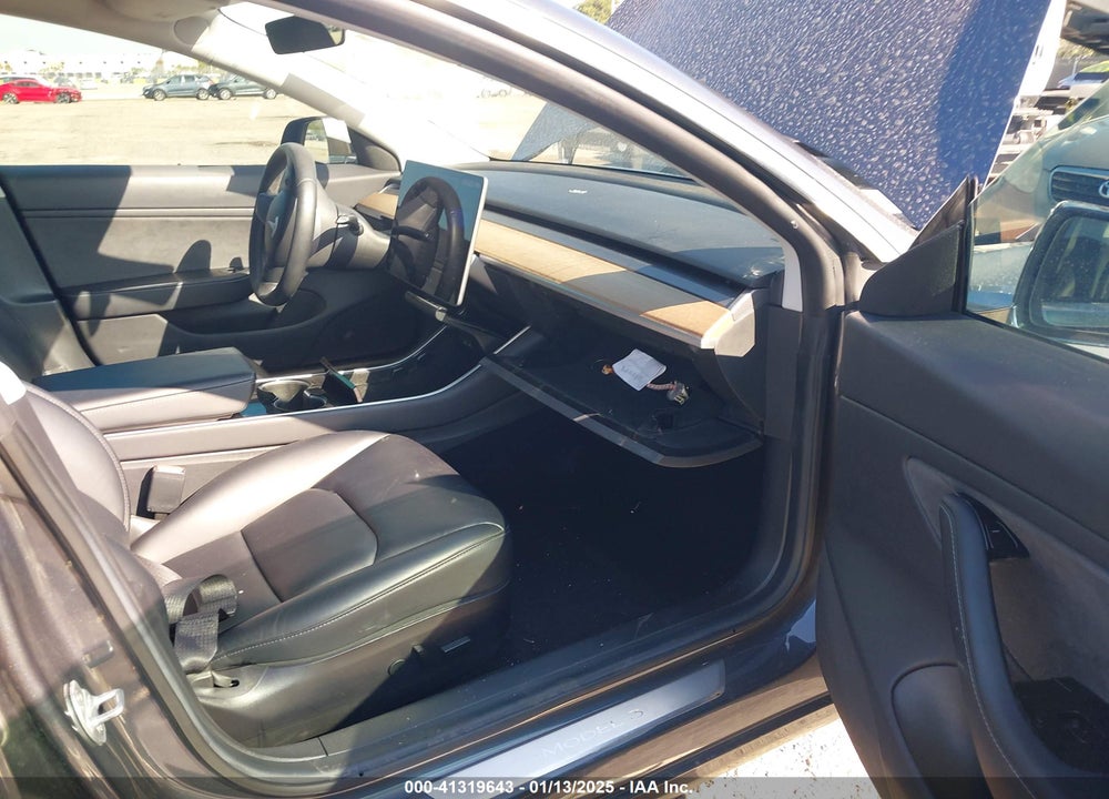2019 TESLA MODEL 3 VIN: 5YJ3E1EB3KF497824