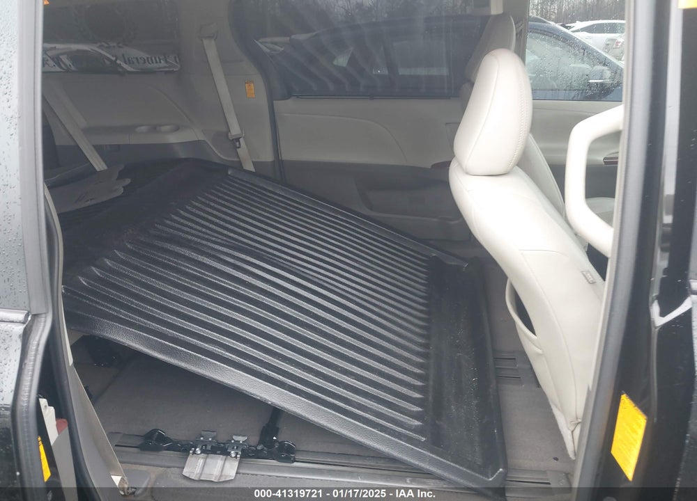 2014 TOYOTA SIENNA XLE LIMITED VIN: 5TDYK3DC1ES446181