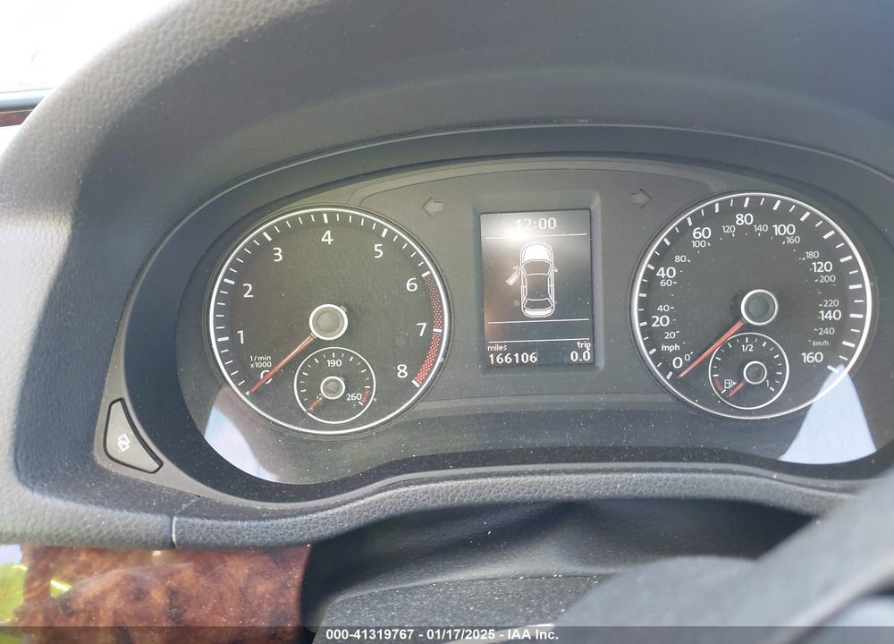 2012 VOLKSWAGEN PASSAT VIN: 1VWCM7A34CC012185