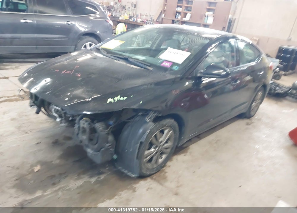 2017 HYUNDAI ELANTRA VIN: 5NPD84LFXHH170916