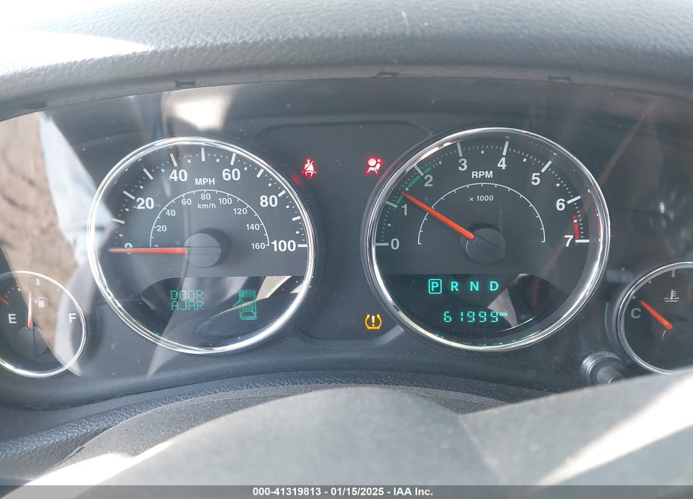 2016 JEEP WRANGLER UNLIMITED SAHARA VIN: 1C4HJWEG6GL138191