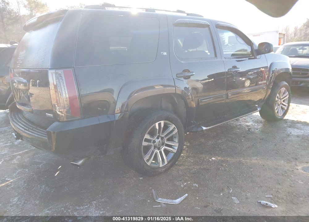 2011 CHEVROLET TAHOE LT VIN: 1GNSKBE06BR337673