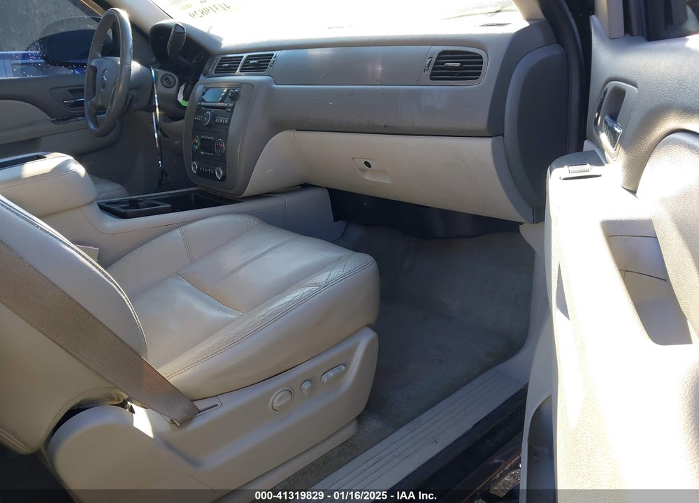 2011 CHEVROLET TAHOE LT VIN: 1GNSKBE06BR337673