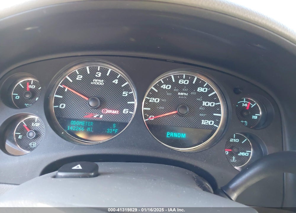 2011 CHEVROLET TAHOE LT VIN: 1GNSKBE06BR337673