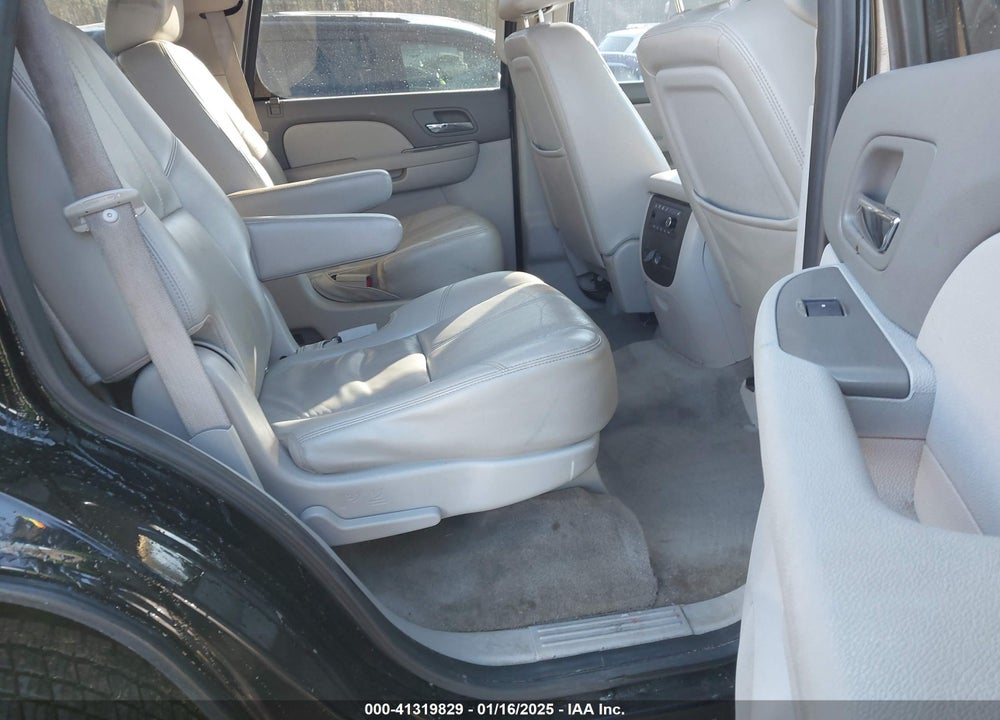 2011 CHEVROLET TAHOE LT VIN: 1GNSKBE06BR337673