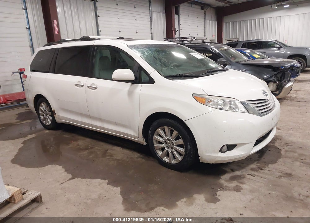 2011 TOYOTA SIENNA XLE VIN: 5TDDK3DC5BS005535